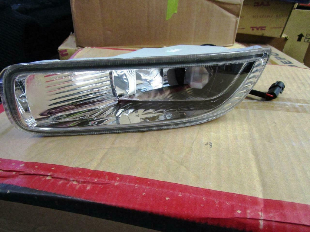 DEPO 2003-2004 Corolla LH Left Driver Side Fog Light Replacement Assembly