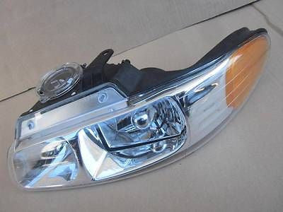 OEM Chrysler Town & Country Voyager Dodge Caravan Driver's LH Pojector Headlight