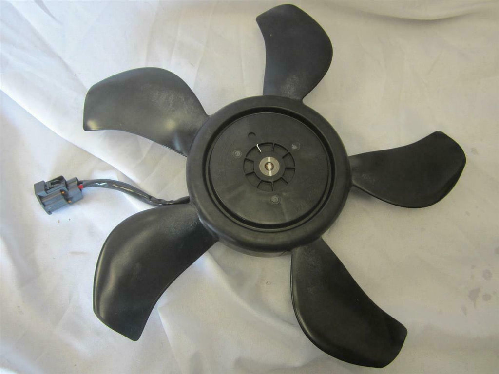 Used OEM 2013 2014 2015 Dodge Dart Radiator Fan Blower Unit Bosch 3137230120