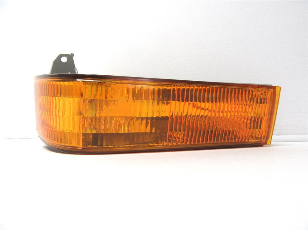 Ranger Bronco 7418 Passenger Side Right Hand Parking Turn Signal Lamp F1TZ13200C