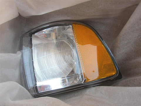 1999-2002 Dodge Ram W/ Sports Package Left LH Driver Side Corner Signal Light