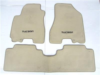 New OEM 2005-2009 Hyundai Tucson Beige Carpet Floor Mats 3 Piece set w/ Logo